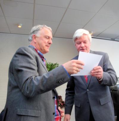 Ook vanuit Dirksland wordt een prijs in ontvangst genomen